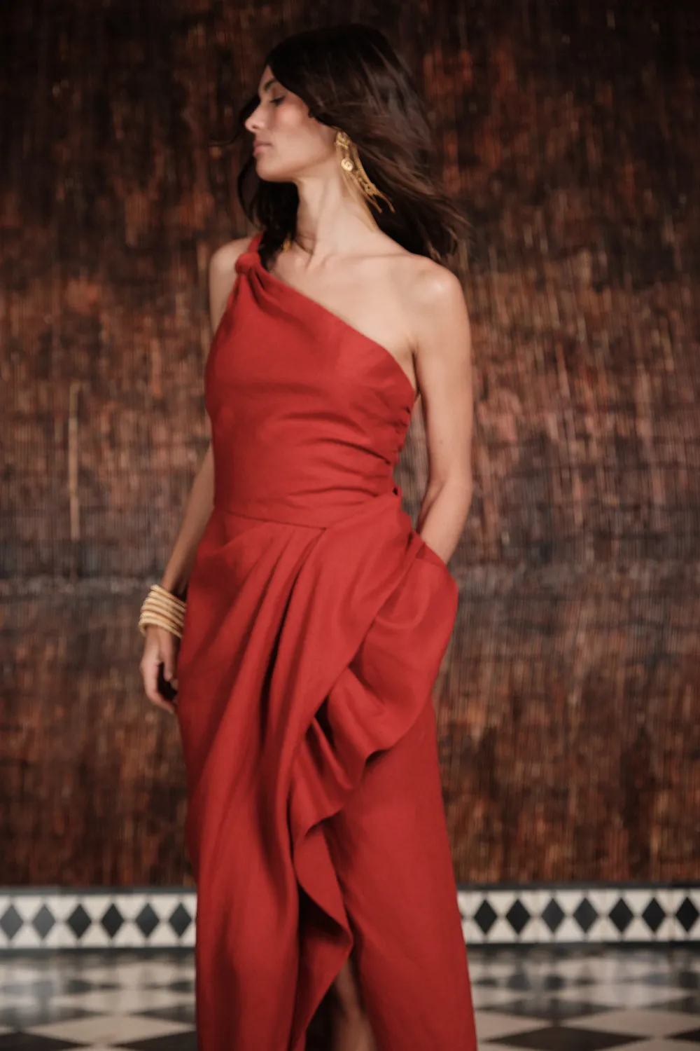 Johanna Ortiz Salsero Vestito lino rosso midi monospalla