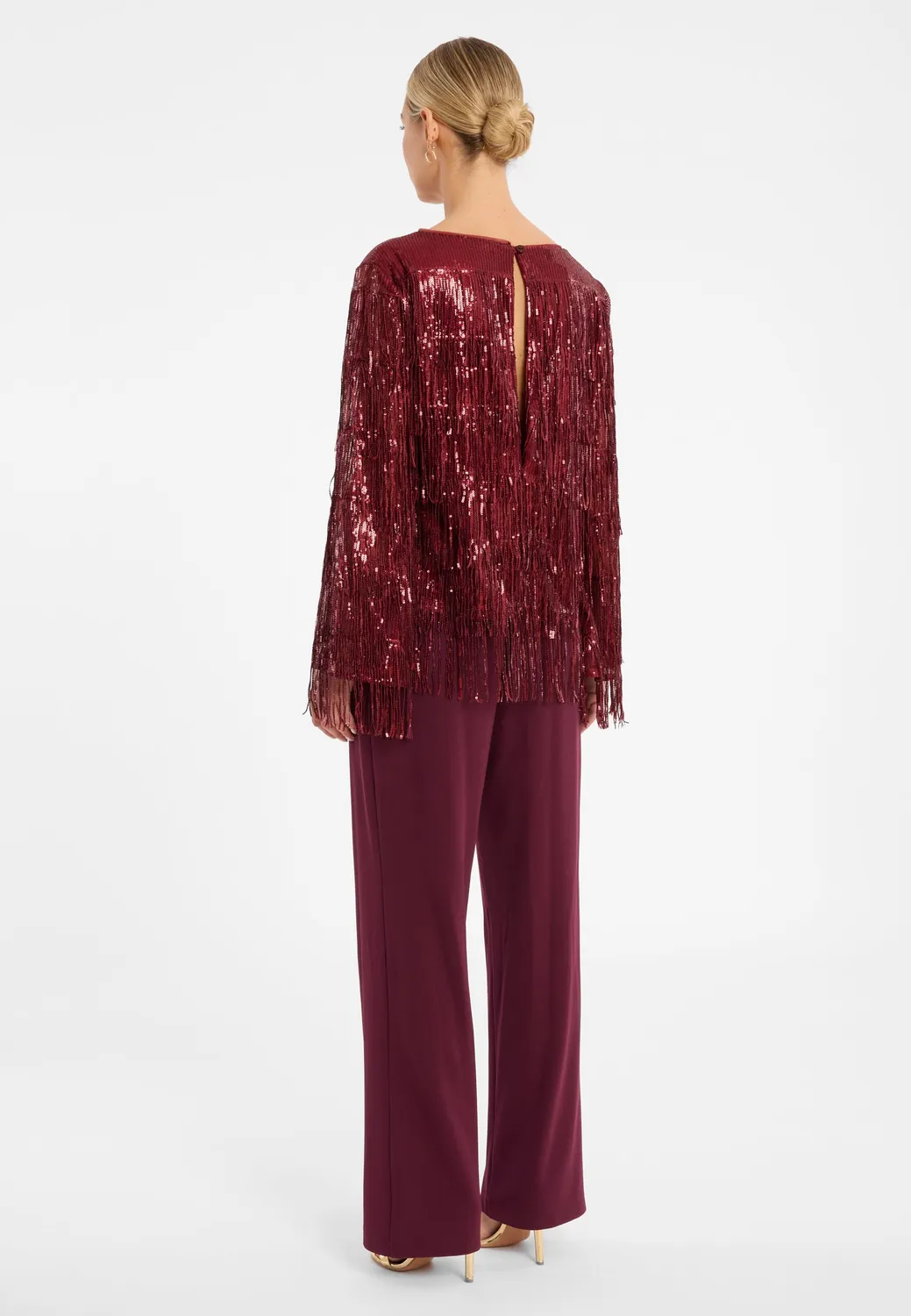 Ana Alcazar Cebata tuta elegante lunga bordeaux frange