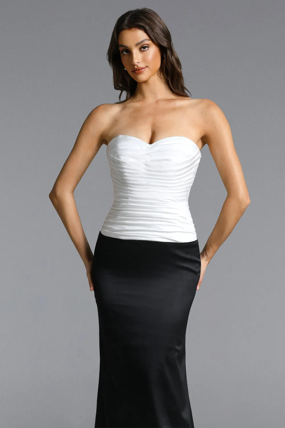Bella Barnett Diona maxi abito bustier nero bianco satin