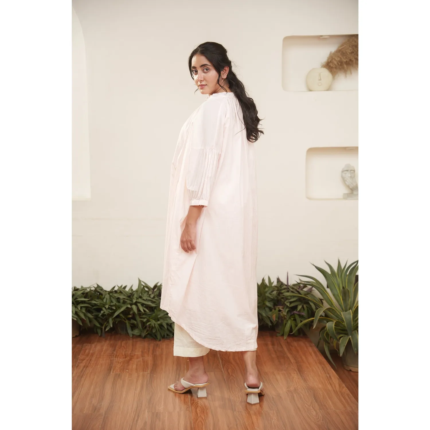 Our Dve Capsule 15 coordinato rosa top pantaloni