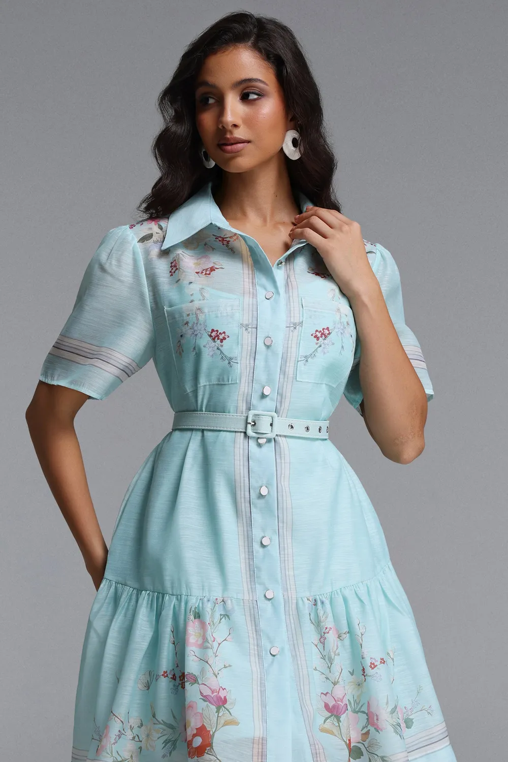 Bella Barnett Nikuna mini abito floreale blu manica corta