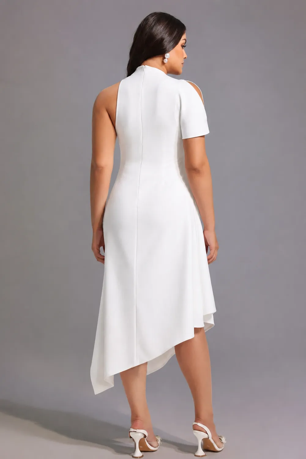 Bella Barnett Weren Abito Maxi Bianco Asimmetrico Collo Alto