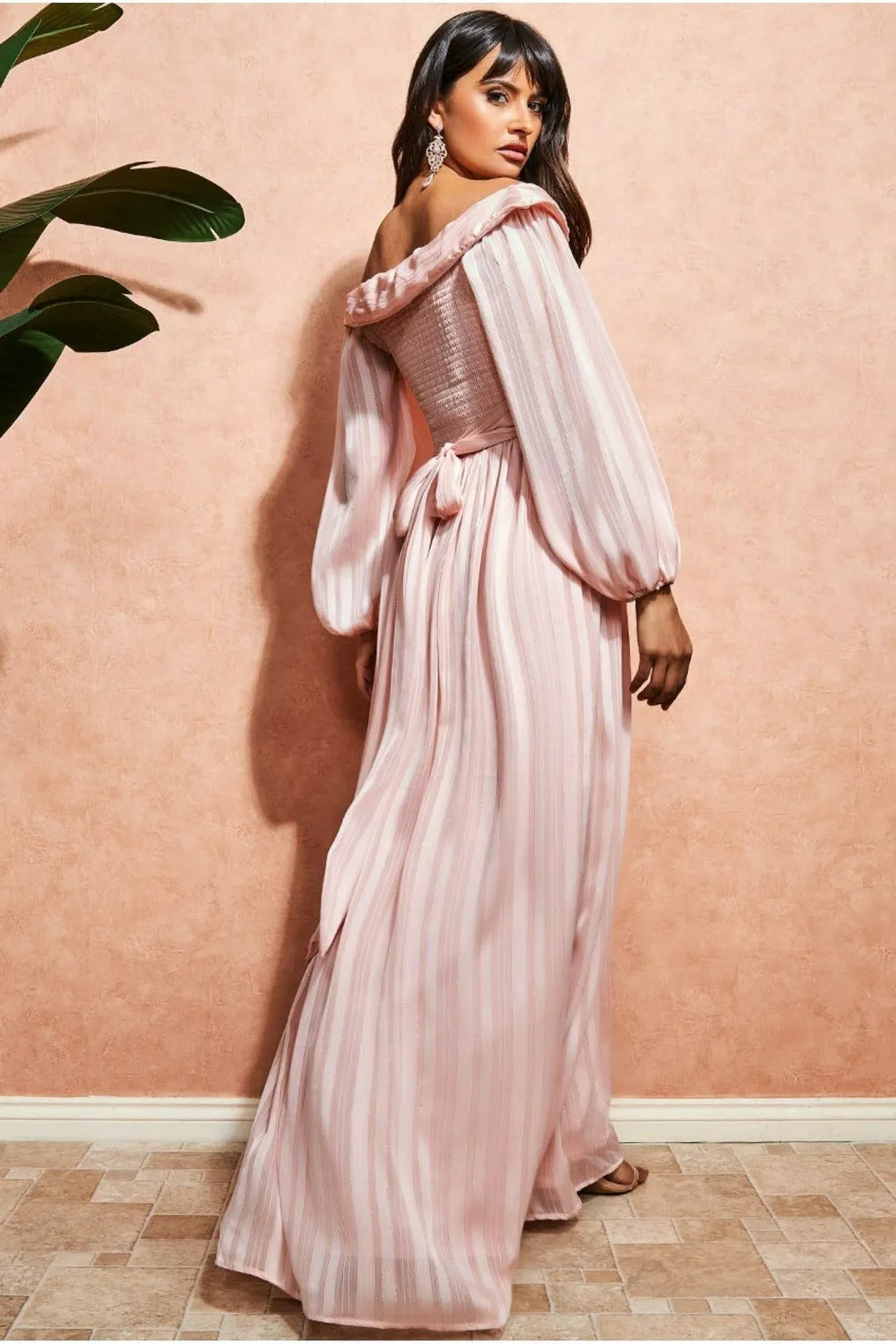 Goddiva Wrap abito lungo rosa cipria incrocio