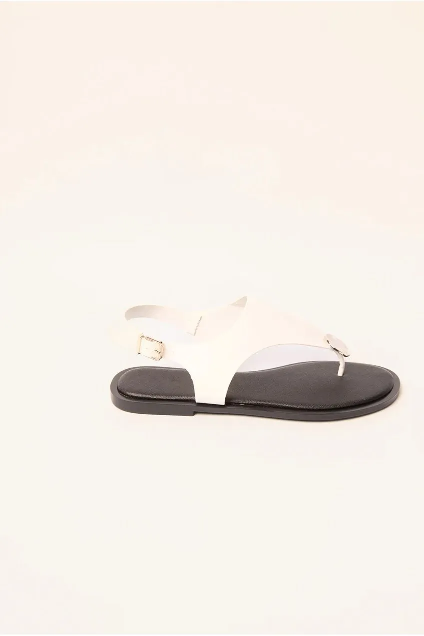 Blue Vanilla Faux Leather Metal Detail sandali bianchi