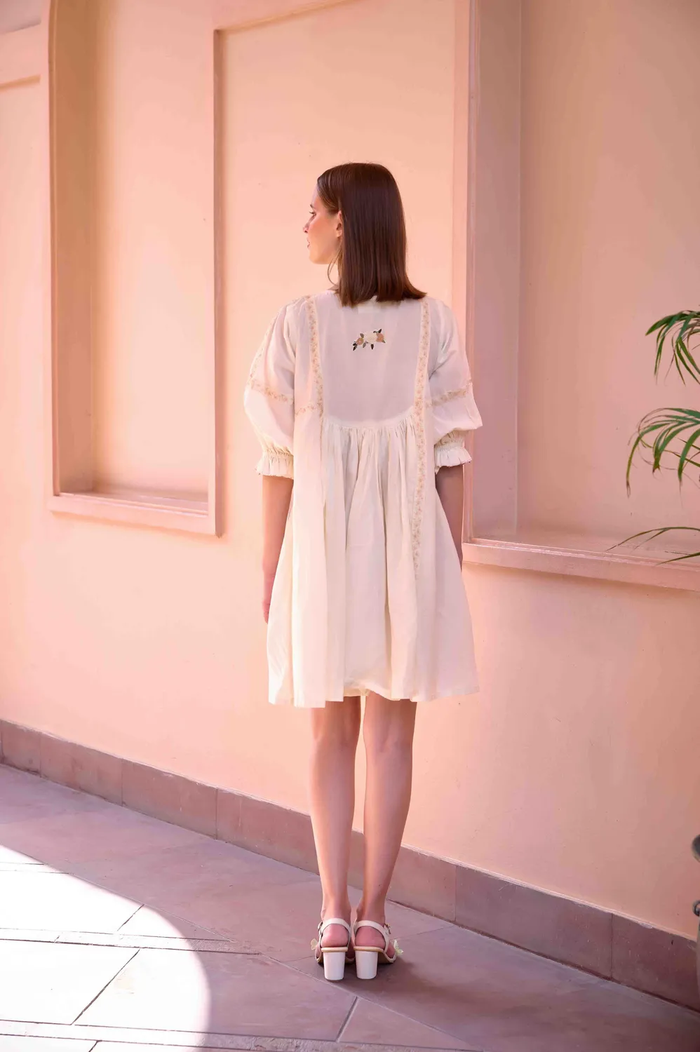 Our Dve Dream Wave Navy abito cotone beige pizzo