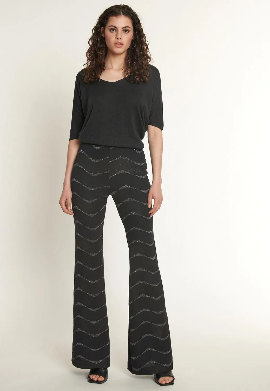 Ana Alcazar Olyra pantaloni zampa neri lurex