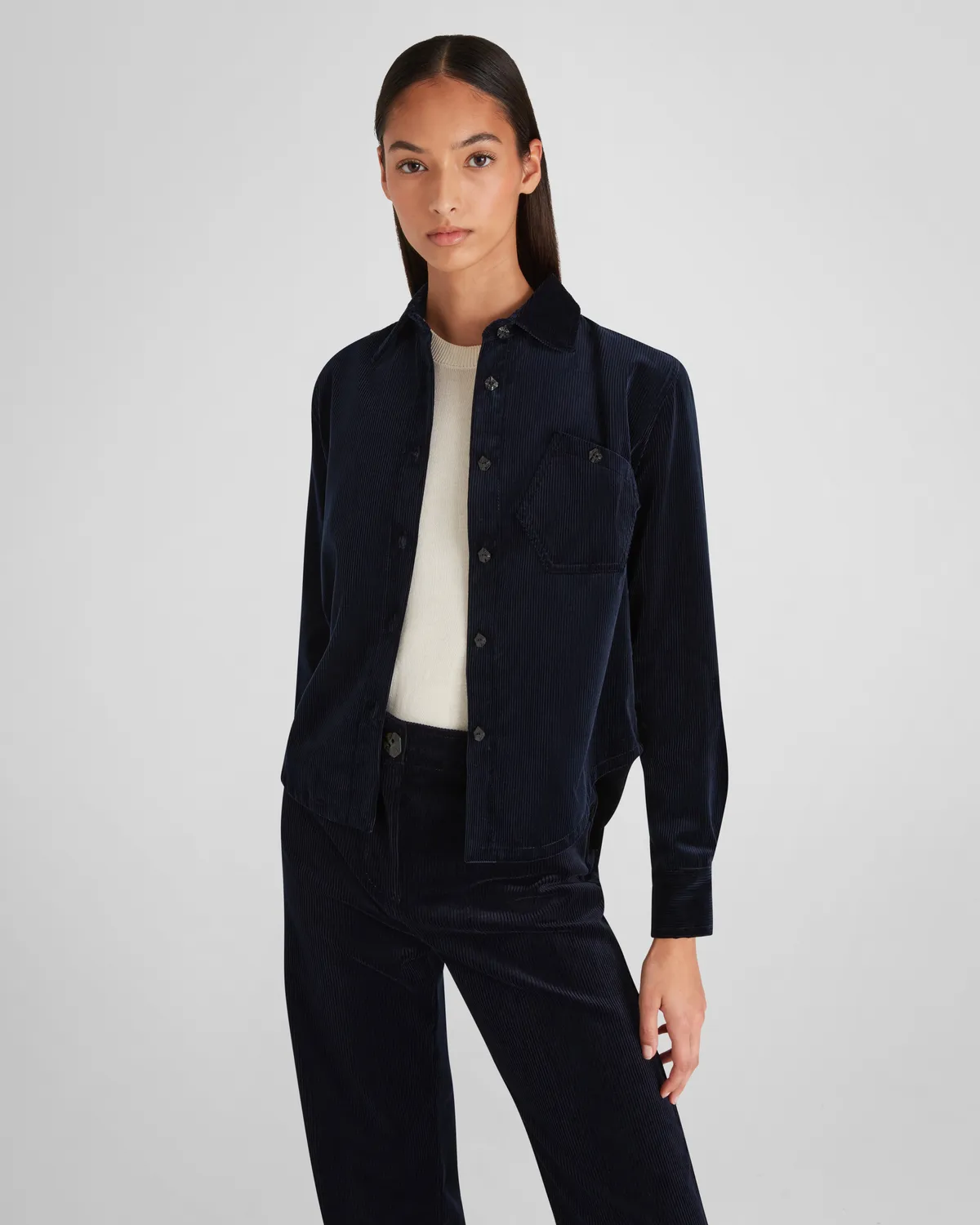Violante Nessi Rufino pantaloni blu velluto gamba larga