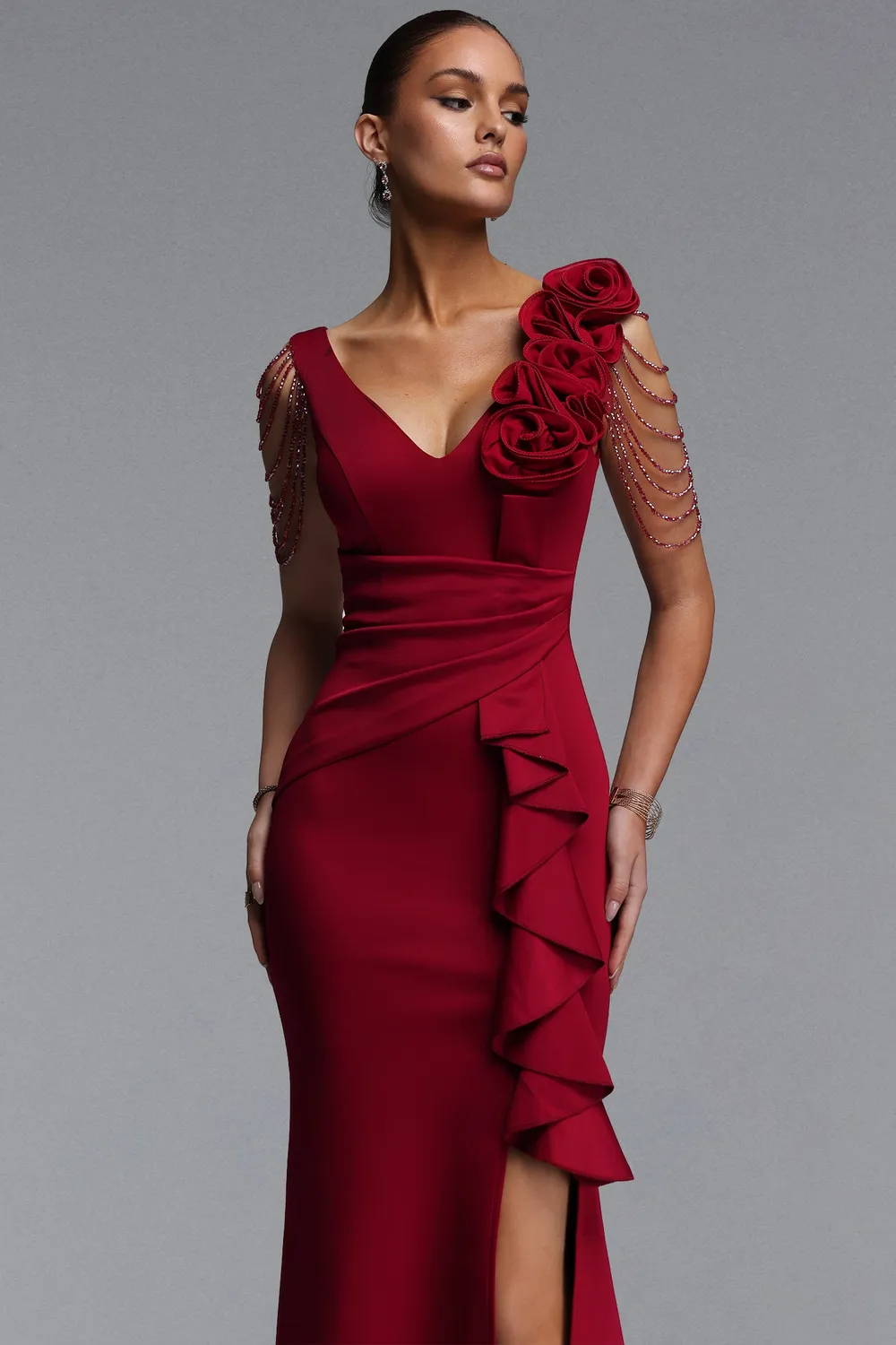 Bella Barnett Mercy abito maxi rosso scollo a V