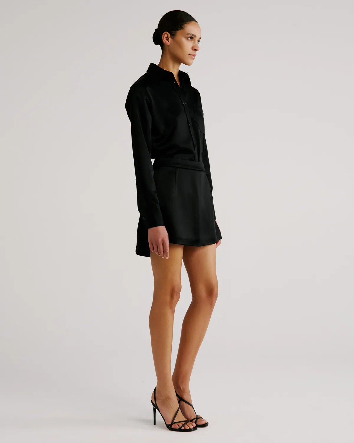 Violante Nessi Violi camicia nera cady satin collo