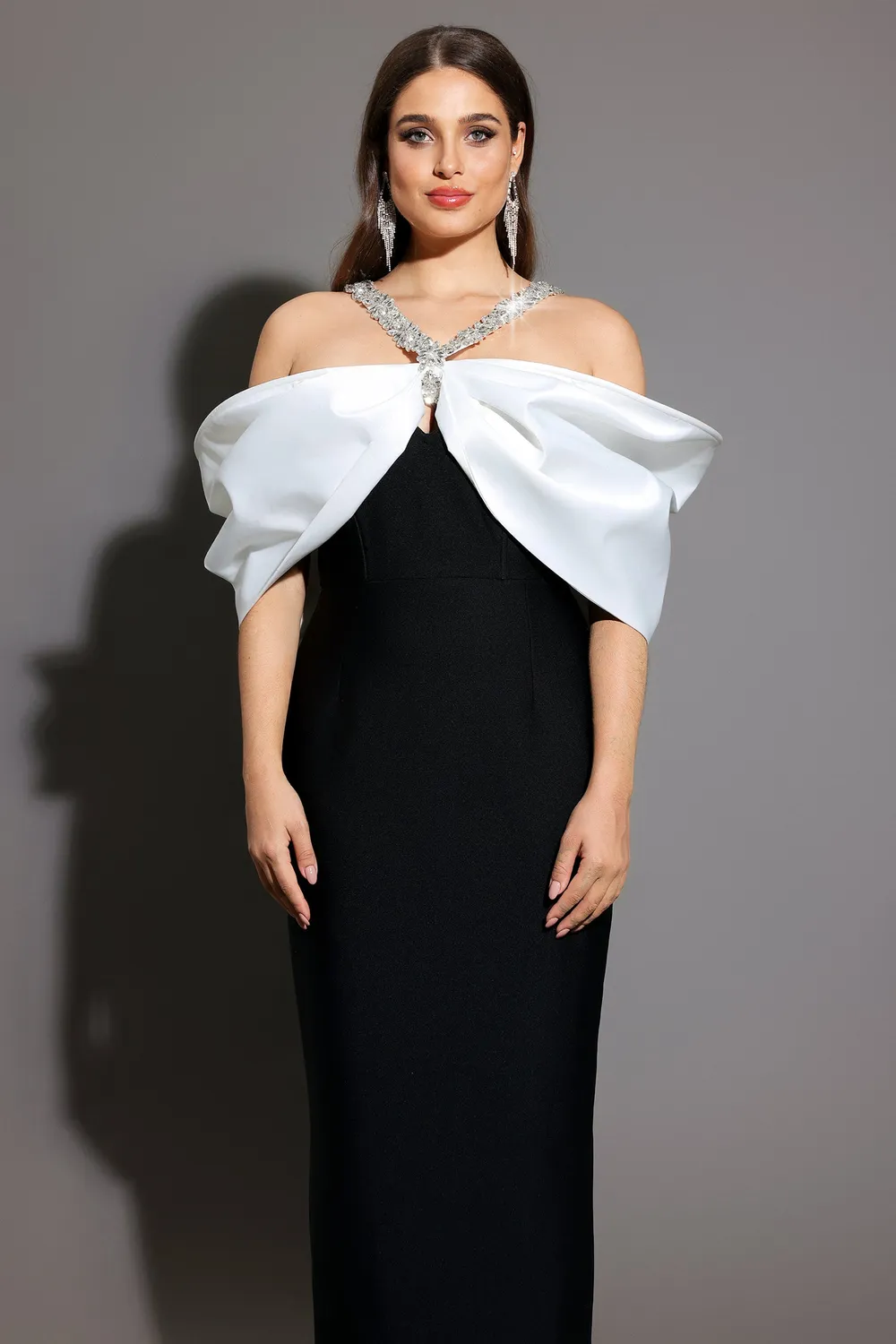 Bella Barnett Lucifa Halter Bow Bandage abito maxi nero XL