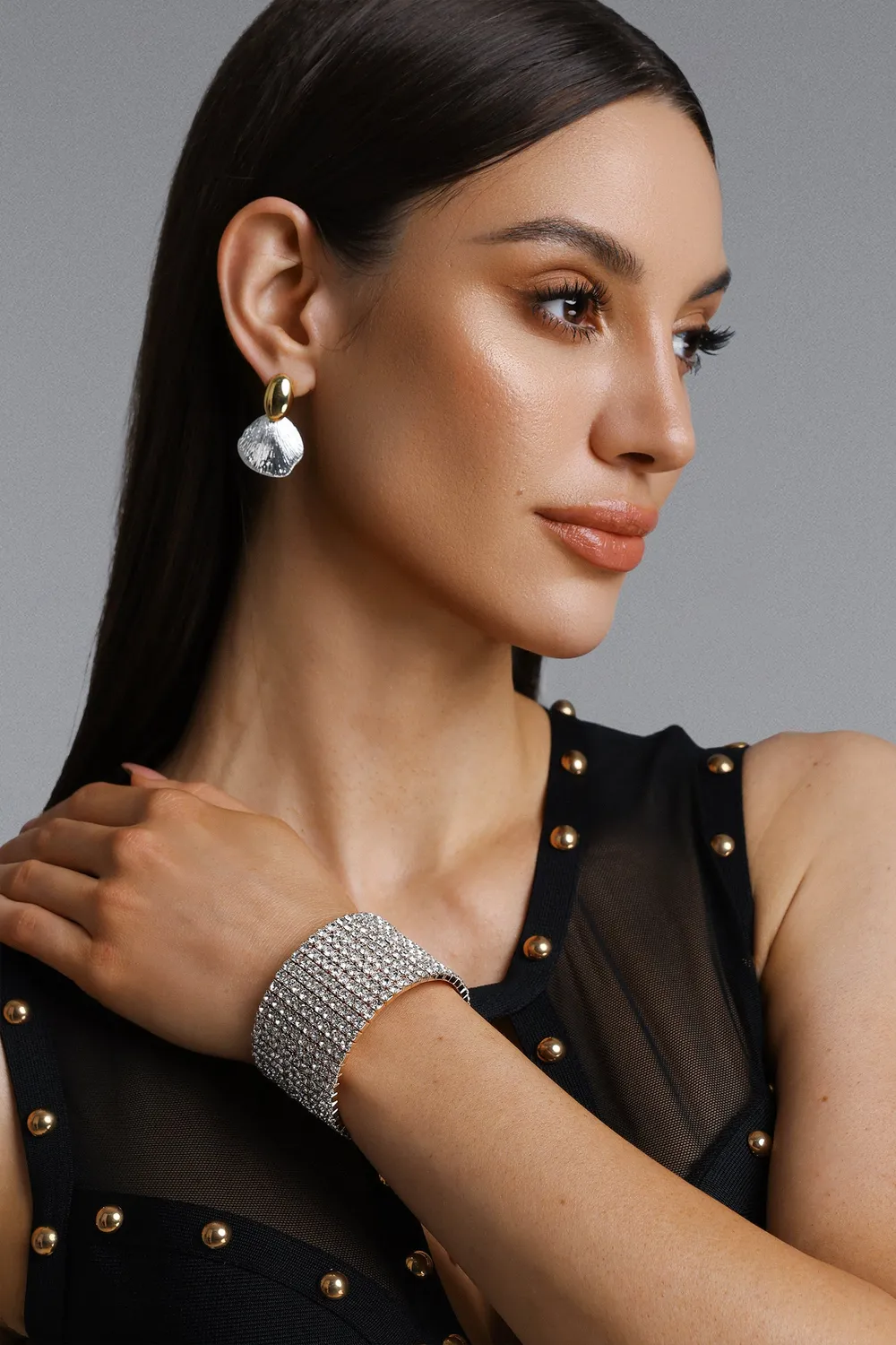 Bella Barnett Glenora bangle bracciale oro fascia larga