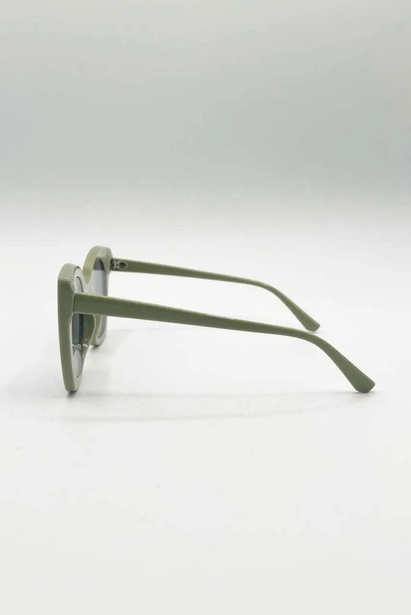 SVNX occhiali da sole verdi cat-eye oversize