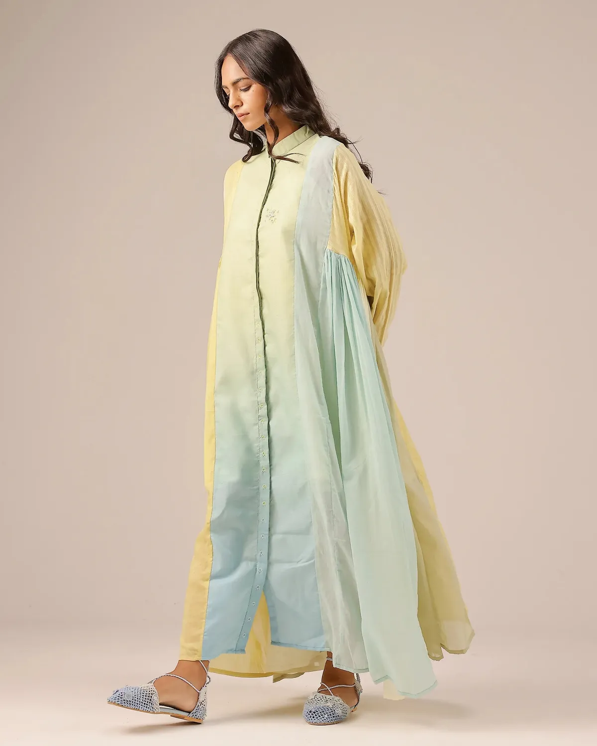 Our Dve Drift Dress vestito verde-blu in lino