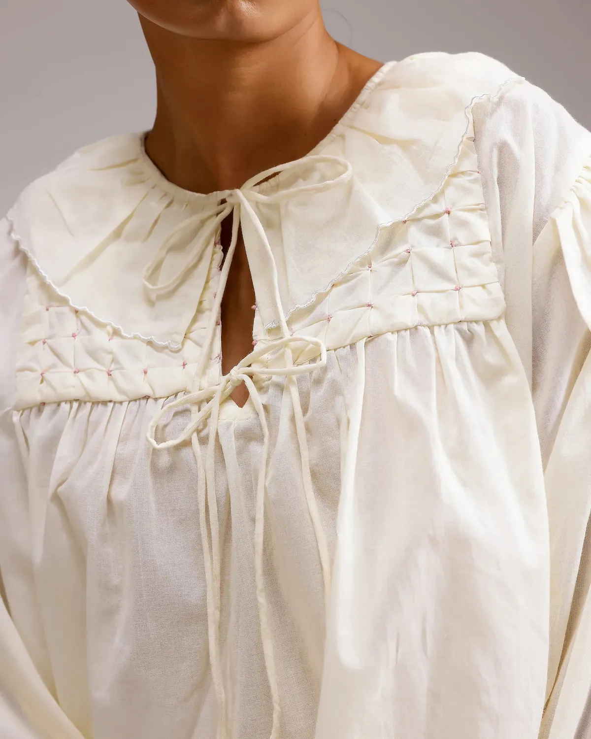 Our Dve Ivy top beige cotone volant