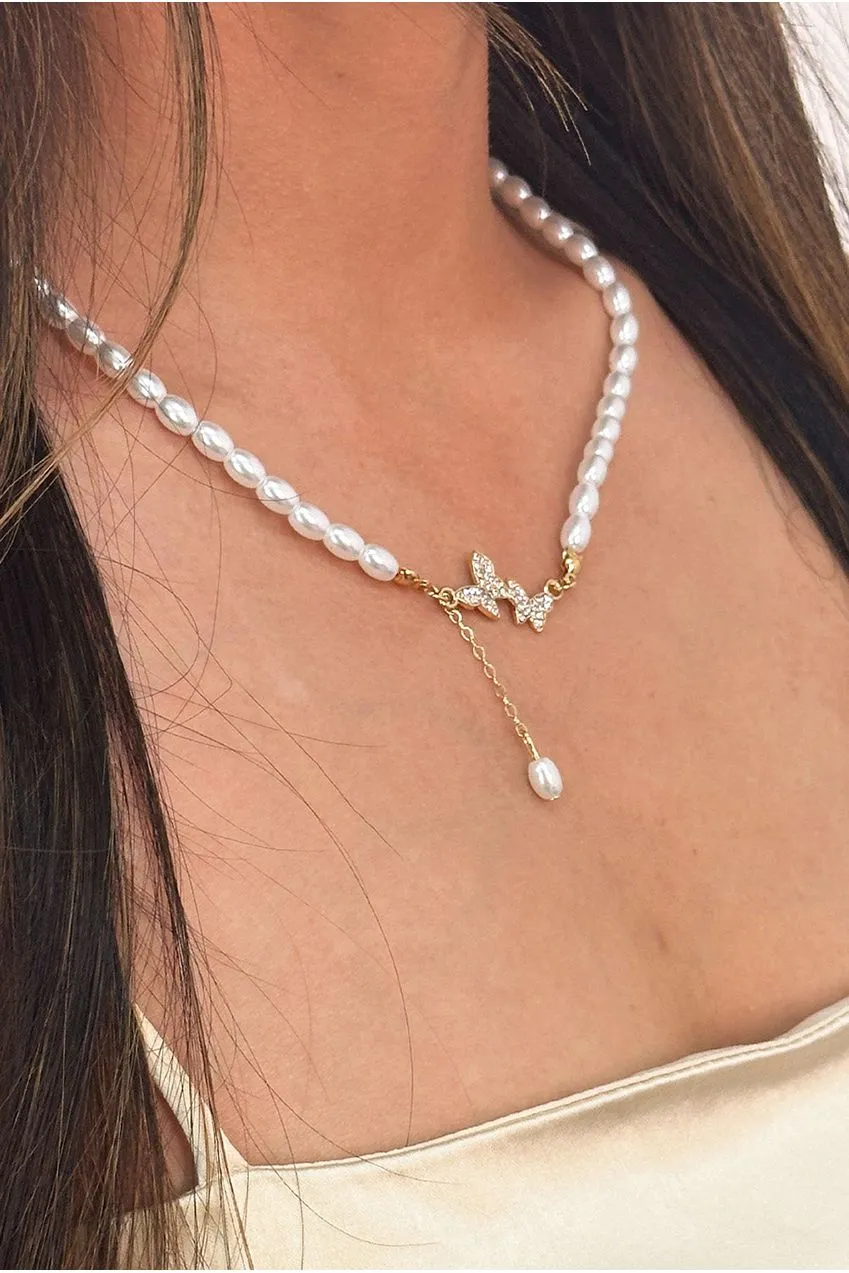 SVNX Pearl Chain collana perle bianche farfalla 43 cm