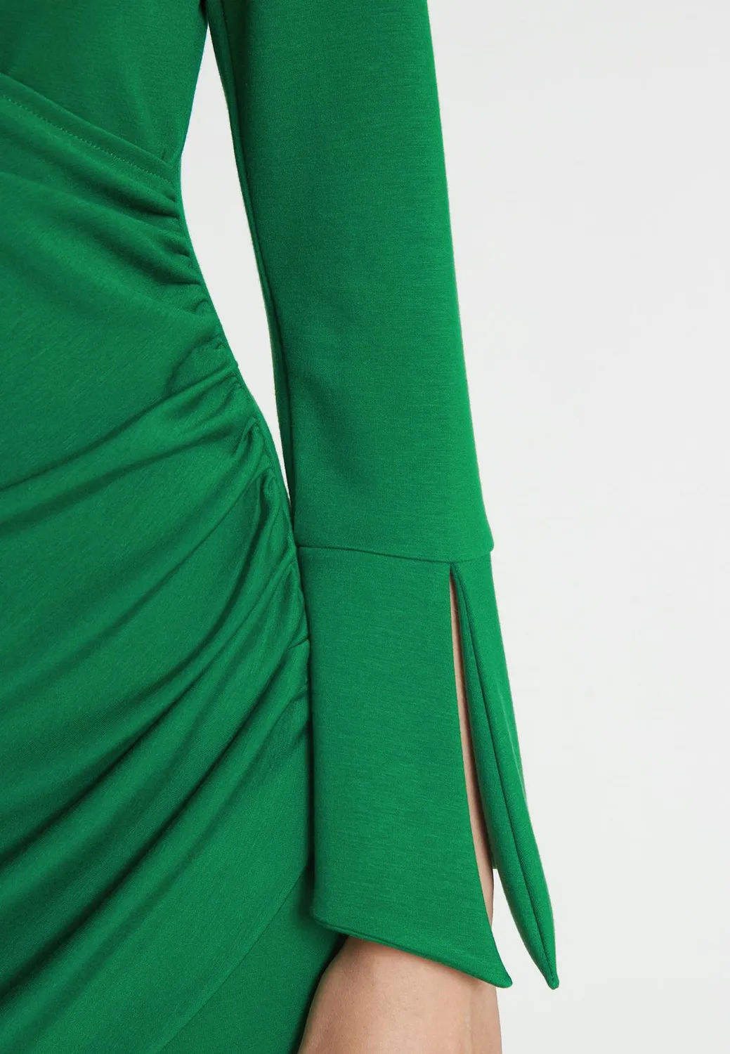 Ana Alcazar Mekosi abito tubino verde drappeggiato