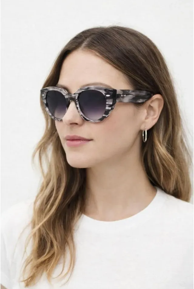 SVNX Round Stripe Occhiali da sole neri cat eye righe