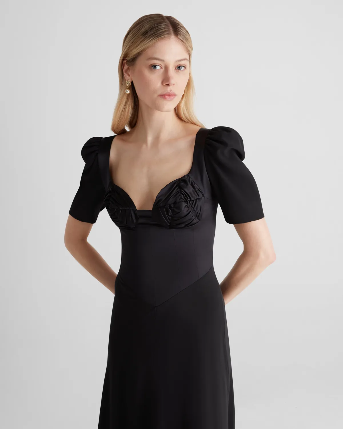 Violante Nessi Baccarat abito nero raso di seta