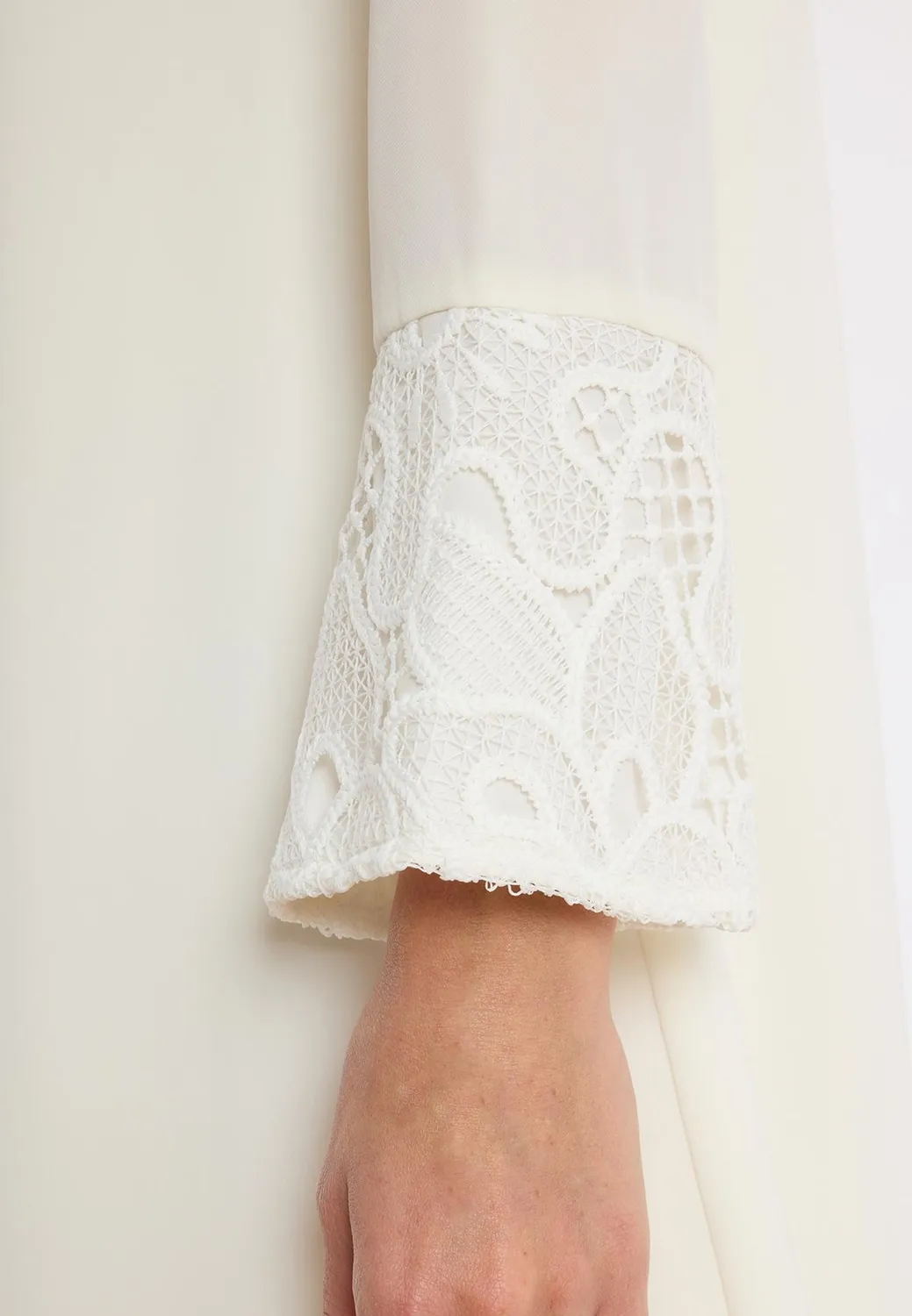 Ana Alcazar Zafeni abito bianco pizzo manica lunga