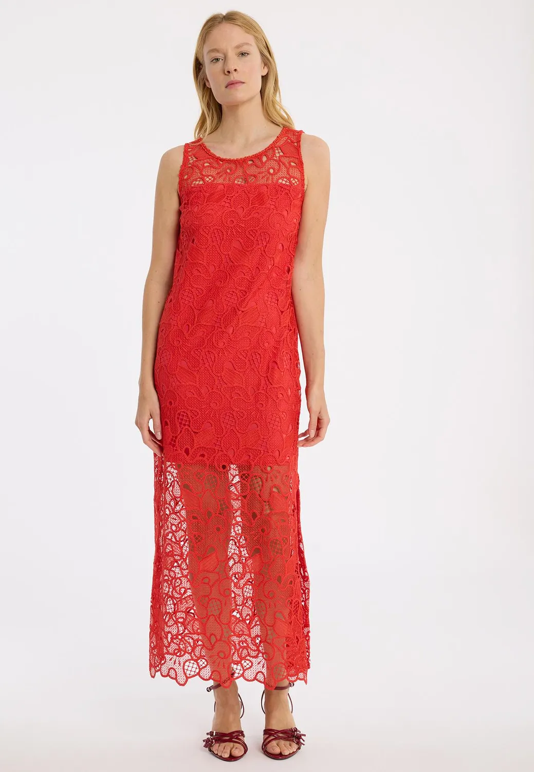 Ana Alcazar Zafosa abito maxi rosso pizzo floreale
