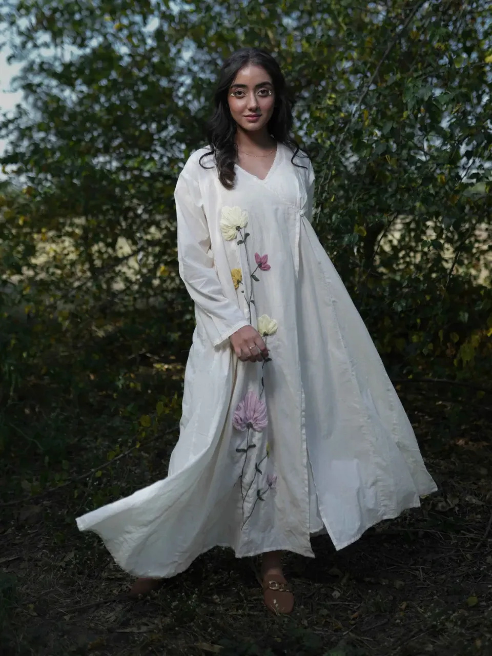 Our Dve Fae Gabriel maxi abito beige cotone ricamo floreale