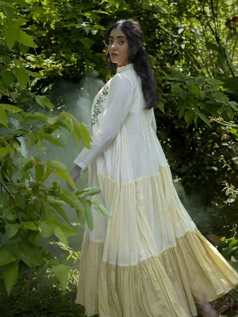 Our Dve Fae Paschar abito lungo beige cotone