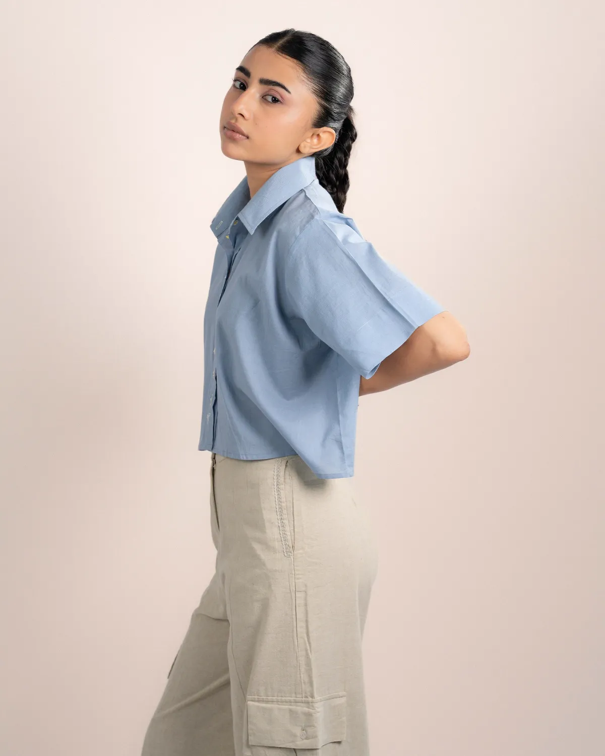 Our Dve Sia camicia cropped azzurra cotone