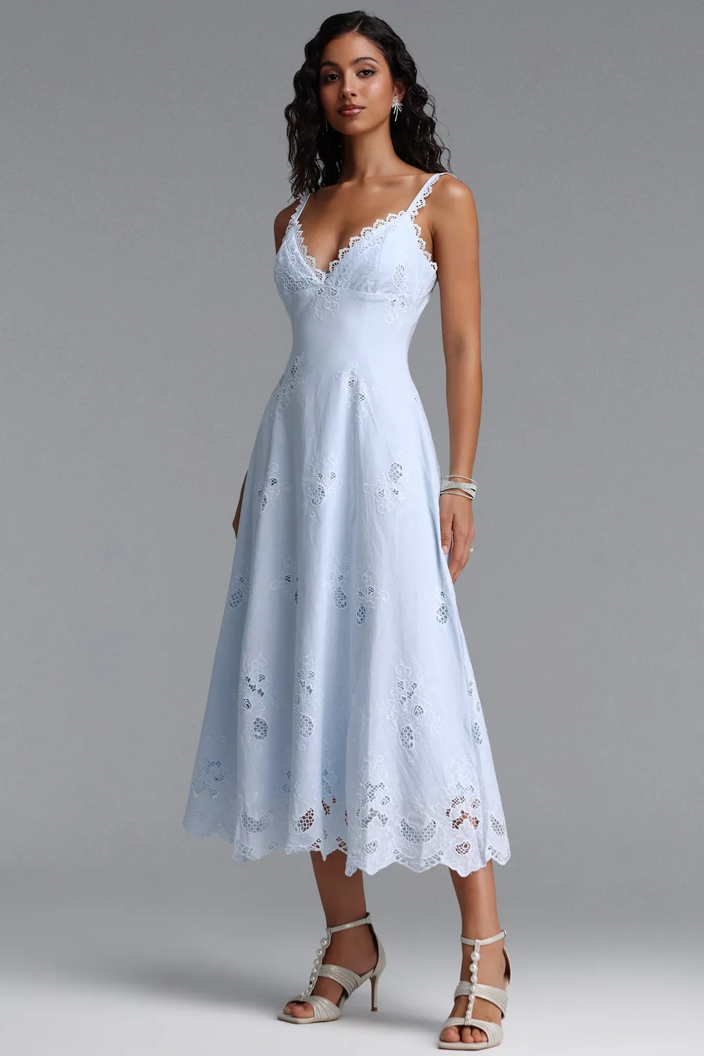 Bella Barnett Tatiana Bluebell abito midi blu sangallo