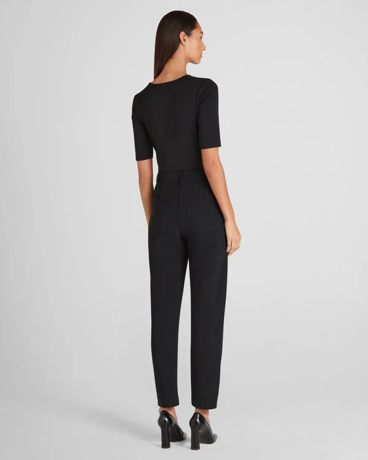Violante Nessi Esser top nero jersey di seta