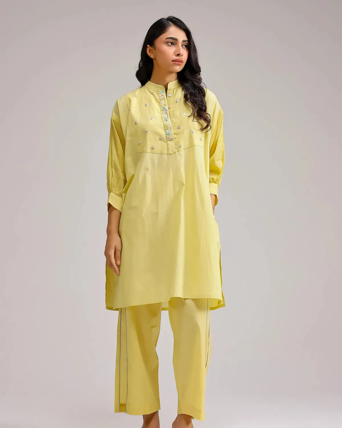 Our Dve Grace completo kurta giallo ocra cotone