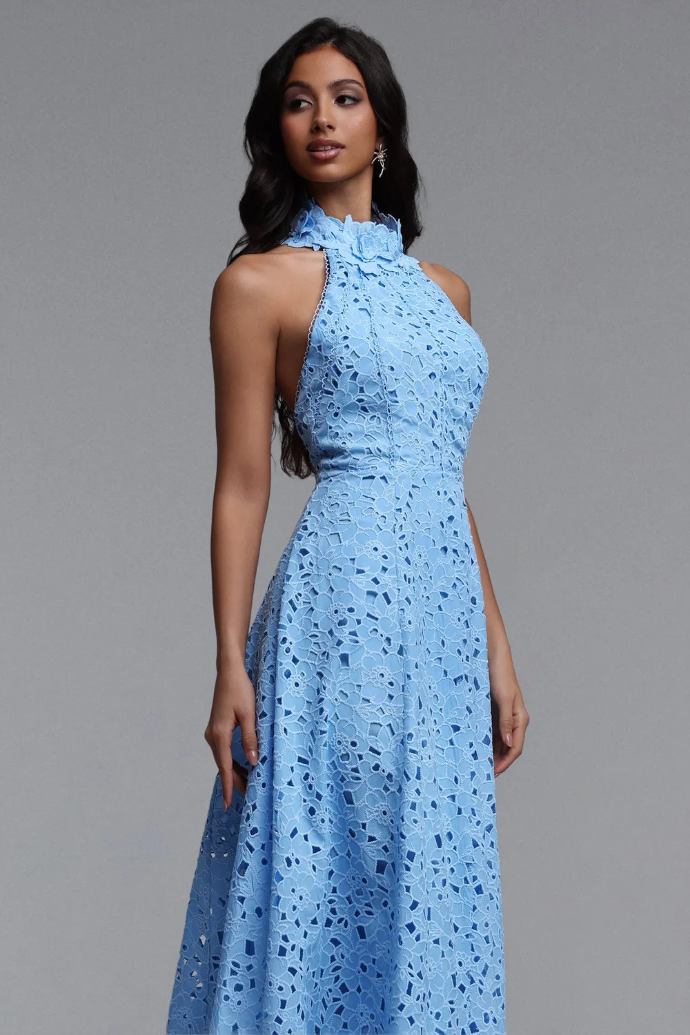 Bella Barnett Nuvola abito midi blu scollo halter