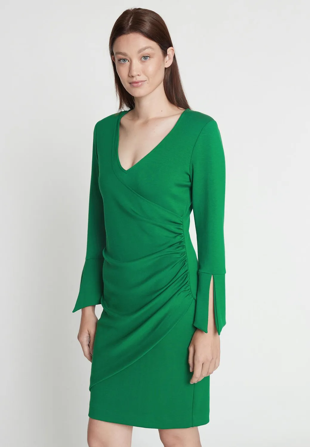 Ana Alcazar Mekosi abito tubino verde drappeggiato