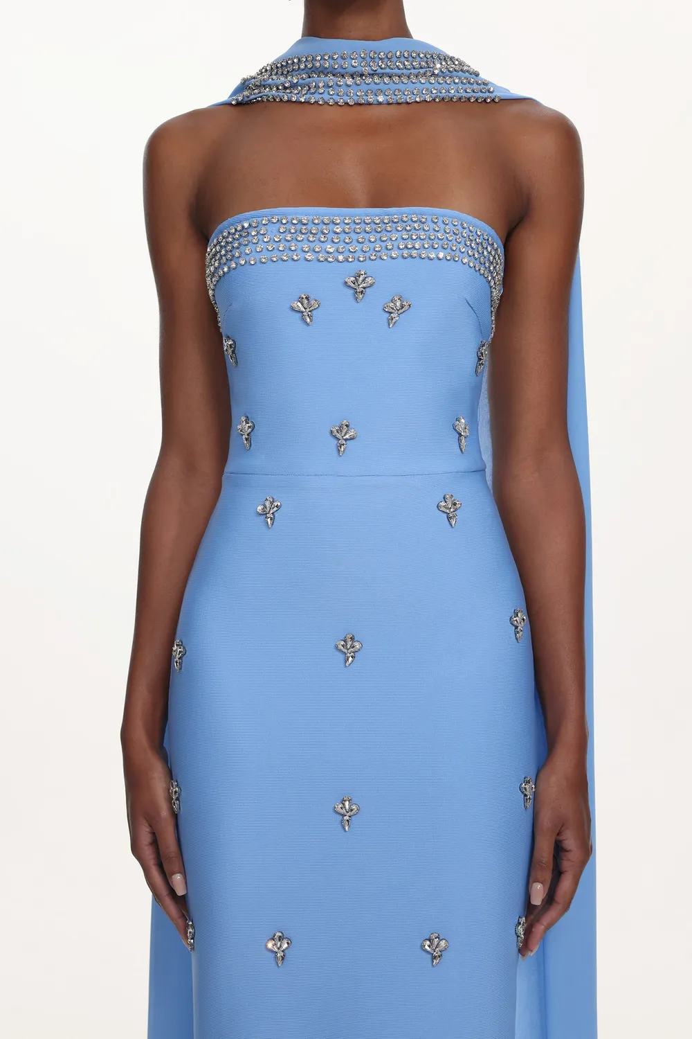 Bella Barnett Glamorous Contour Marina abito maxi blu strass