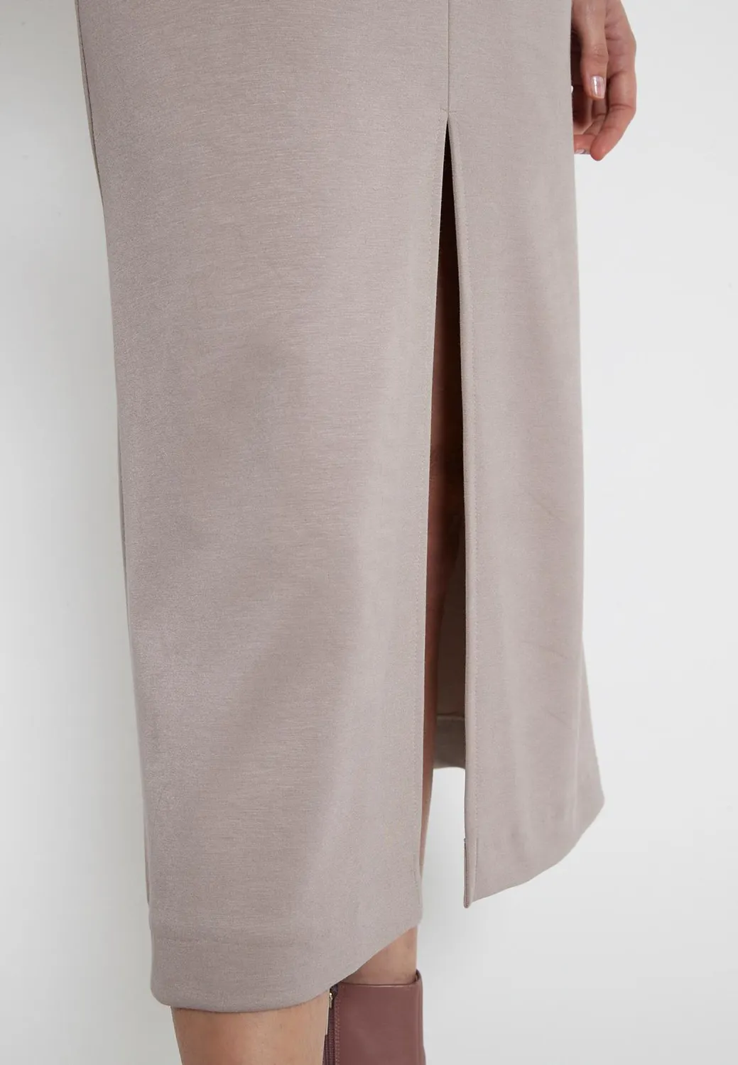 Ana Alcazar Hefine abito midi beige scollo V