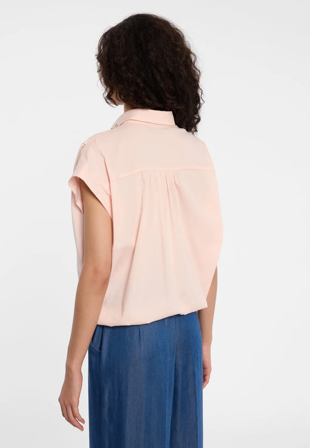 Ana Alcazar Dozai blusa rosa estiva con strass
