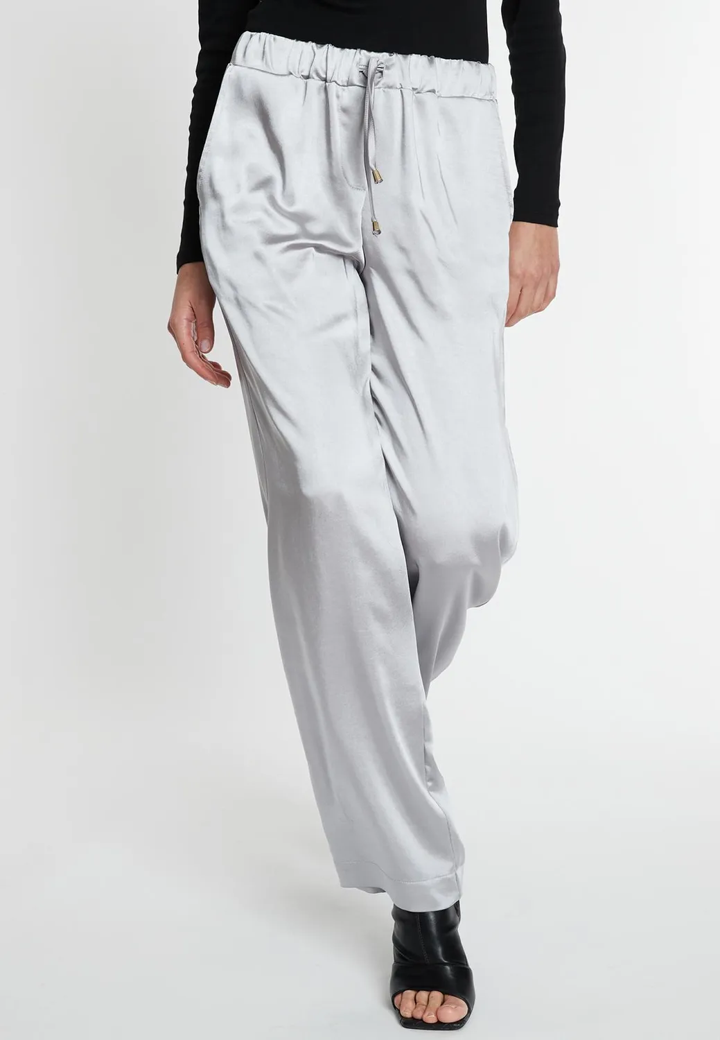 Ana Alcazar Sibby pantaloni satin argento coulisse