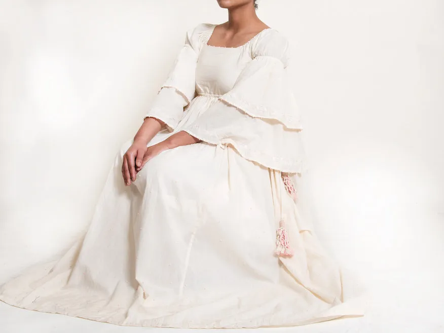 Our Dve Dolph Dress abito beige linea impero ricamato