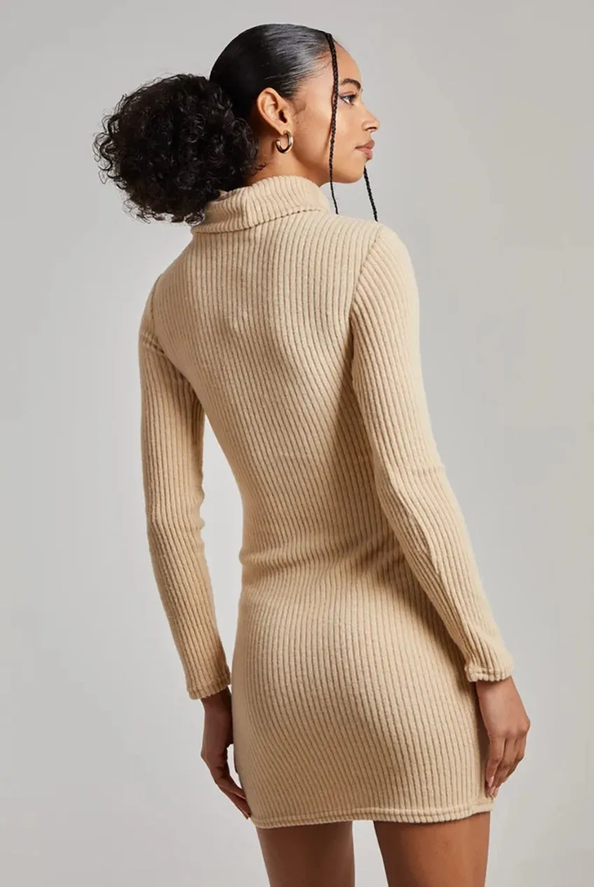 Pink Vanilla Chunky abito maglia crema collo alto mini