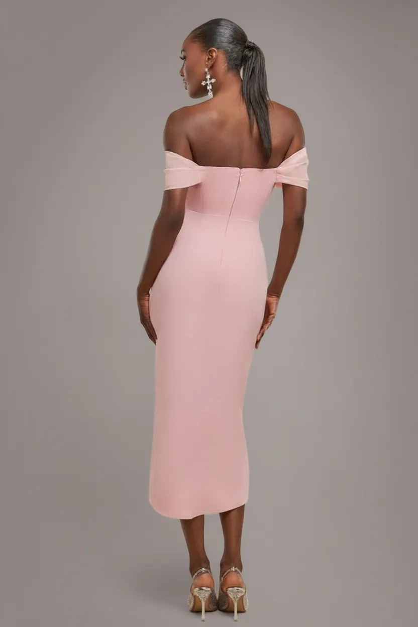 Goddiva Chiffon Wing abito midi rosa cipria spalle scoperte