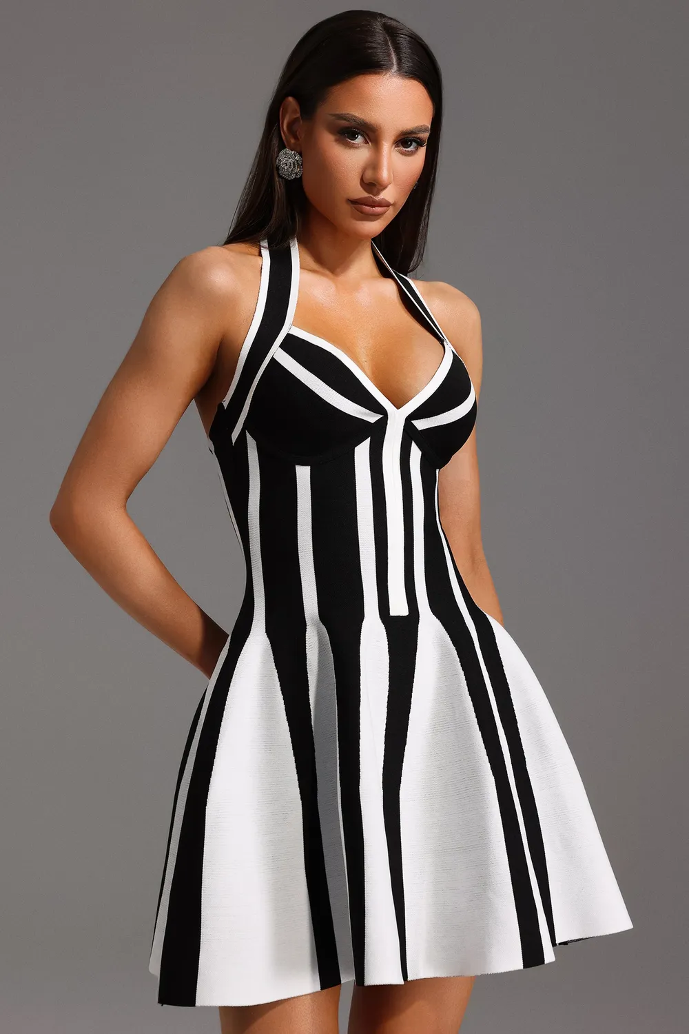 Bella Barnett Eudora Abito Mini Nero Bianco Halter