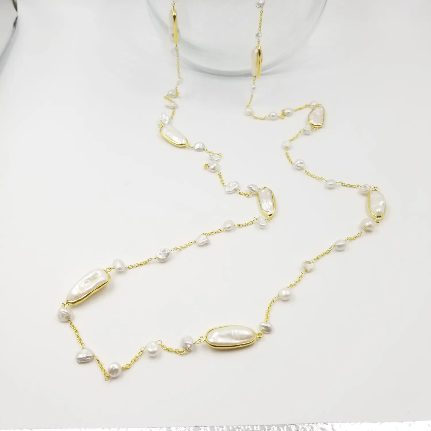 Our Dve Long Running Water Pearl collana perle oro