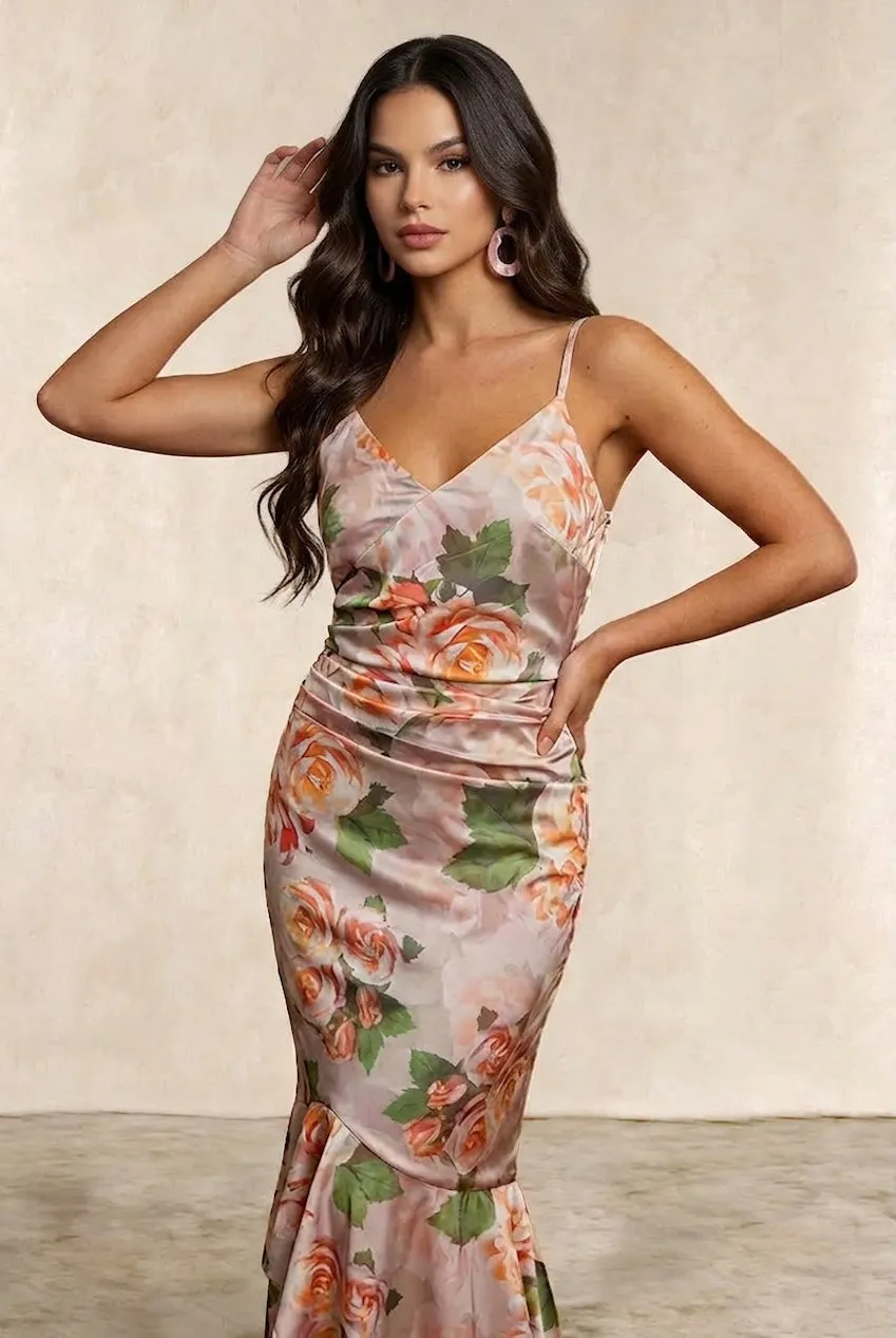 Goddiva Chi Chi London Floral abito midi rosa satin