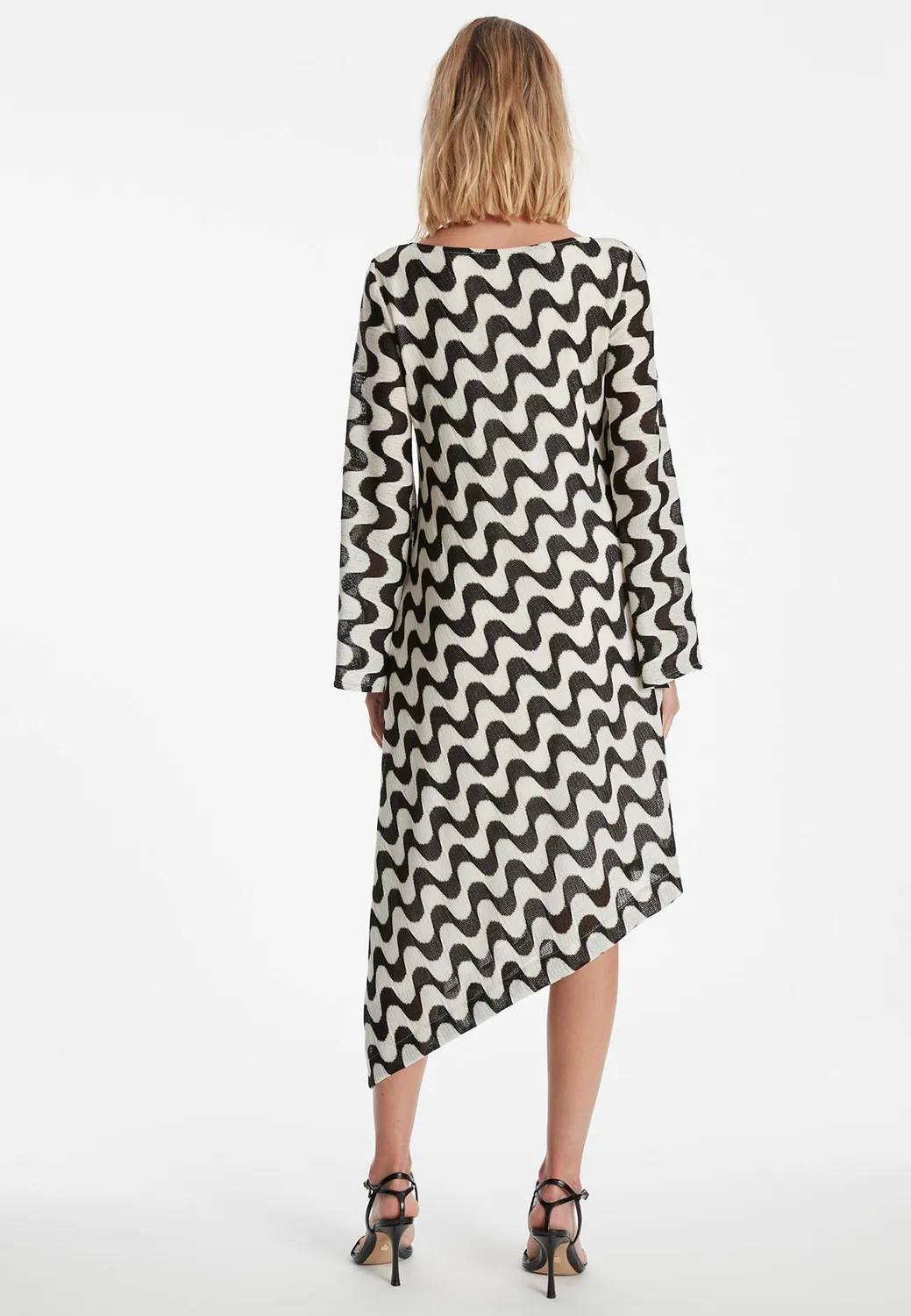 Ana Alcazar Zora abito in maglia asimmetrico midi bianco nero