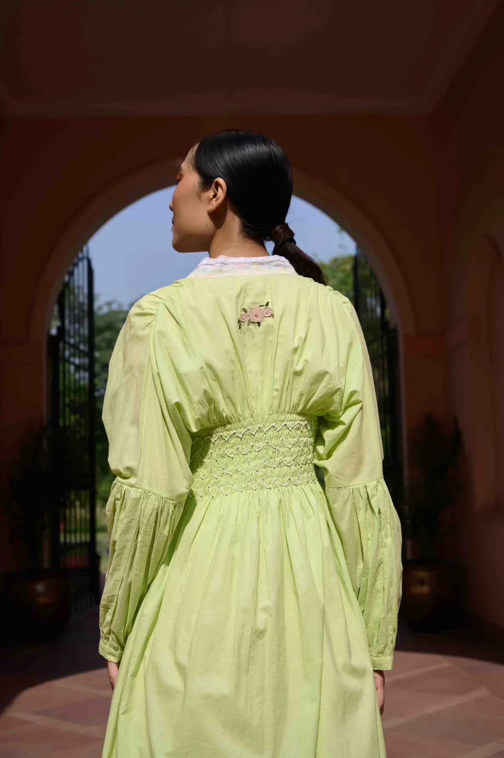 Our Dve Dream Wave Rose completo abito e giacca verde cotone