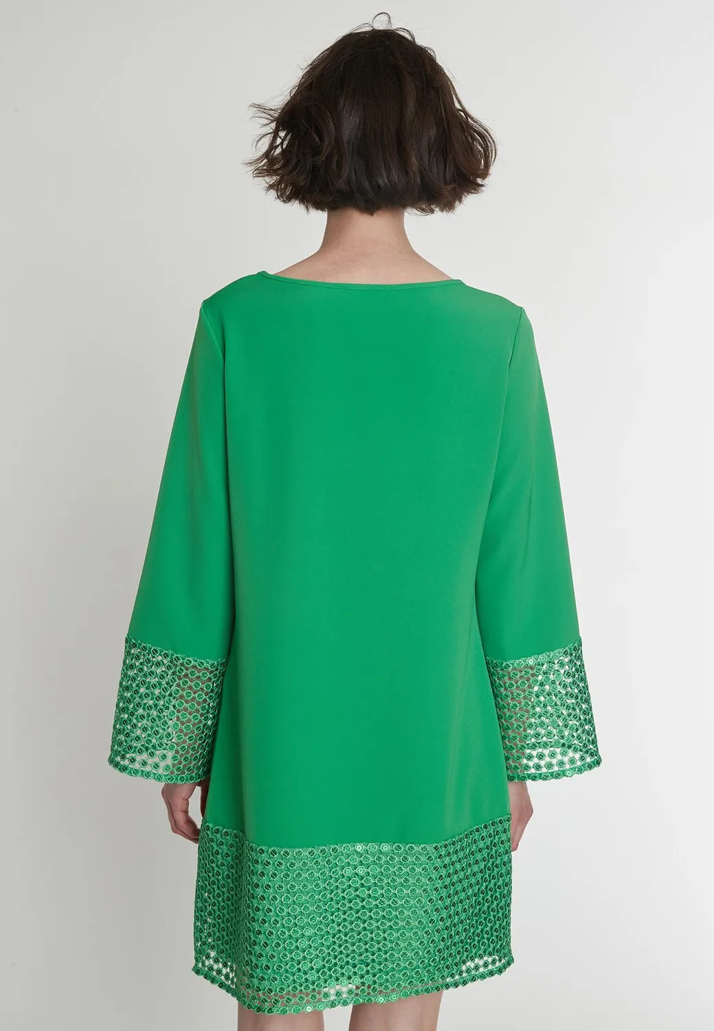 Ana Alcazar Pacyna abito cocktail verde maniche lunghe
