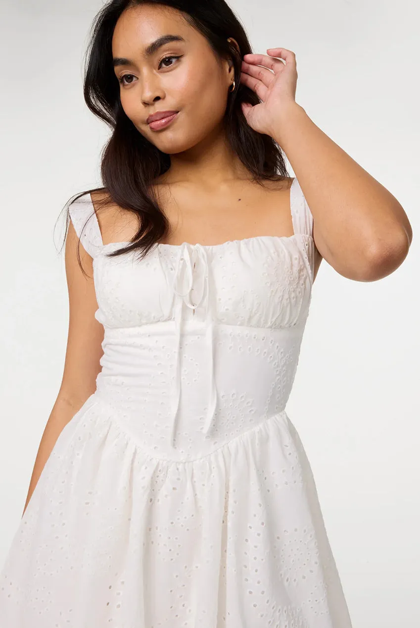 Pink Vanilla Broderie Milkmaid abito bianco cotone