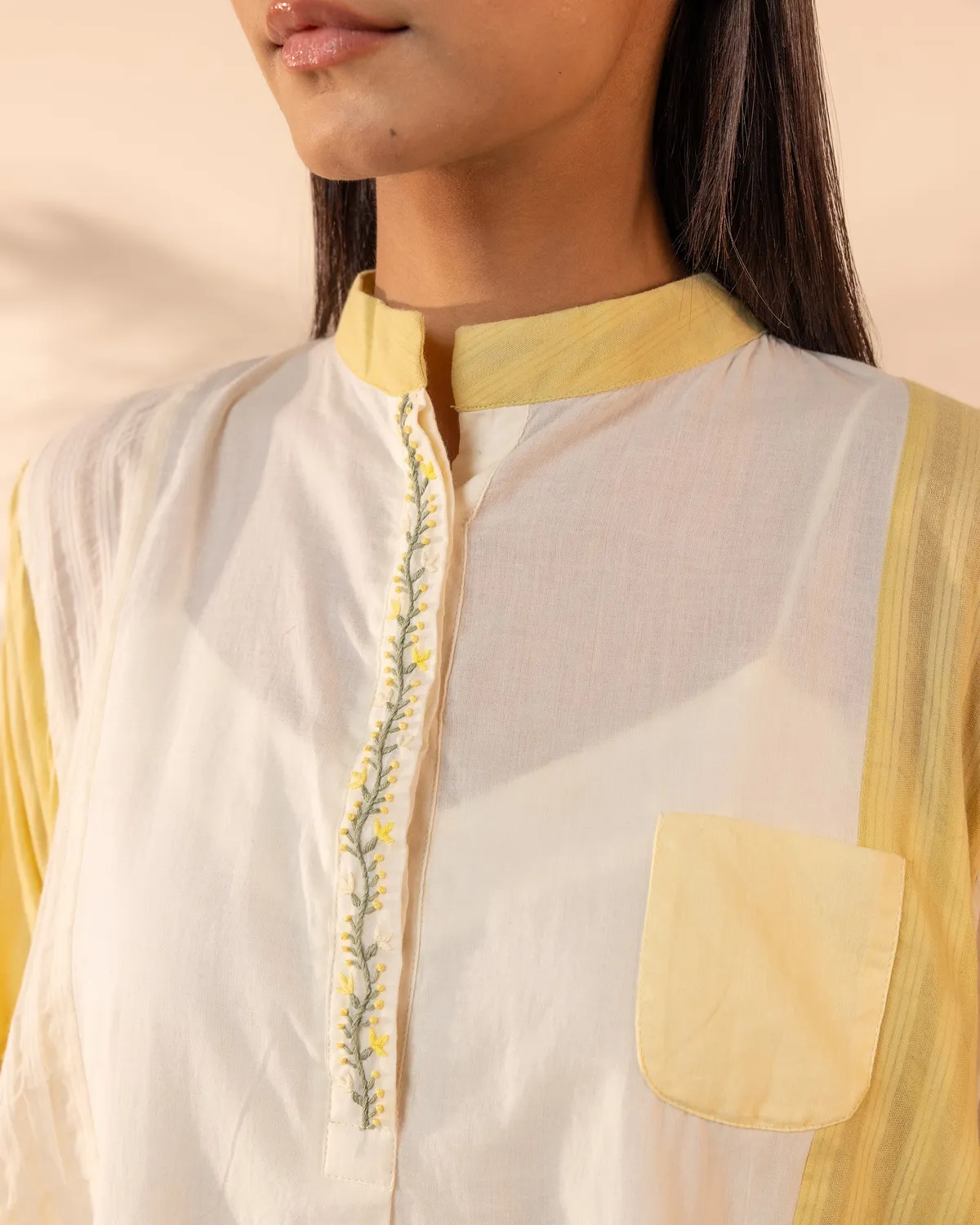 Our Dve Blush Wind abito giallo beige cotone taglia unica