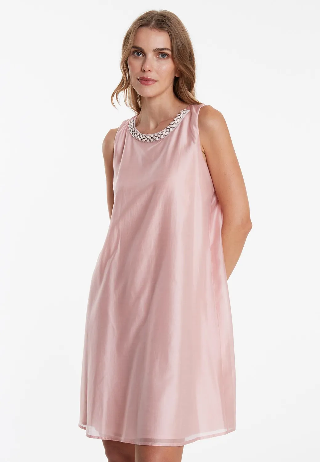 Ana Alcazar Wakasa abito rosa scollo gioiello