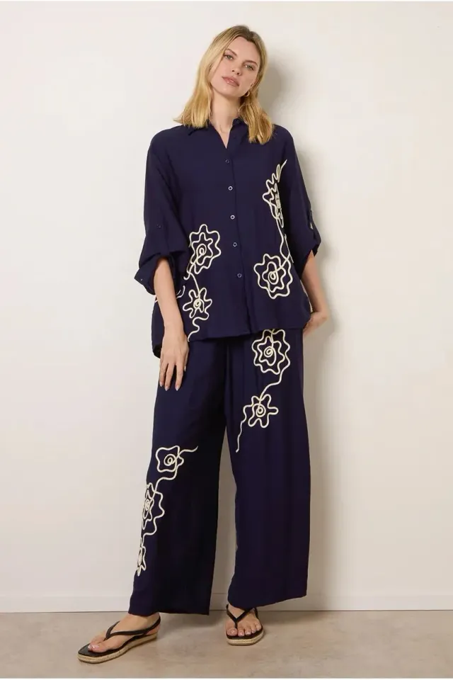 Blue Vanilla Pantaloni Blu Navy Ricamo Floreale Vita Alta S/M
