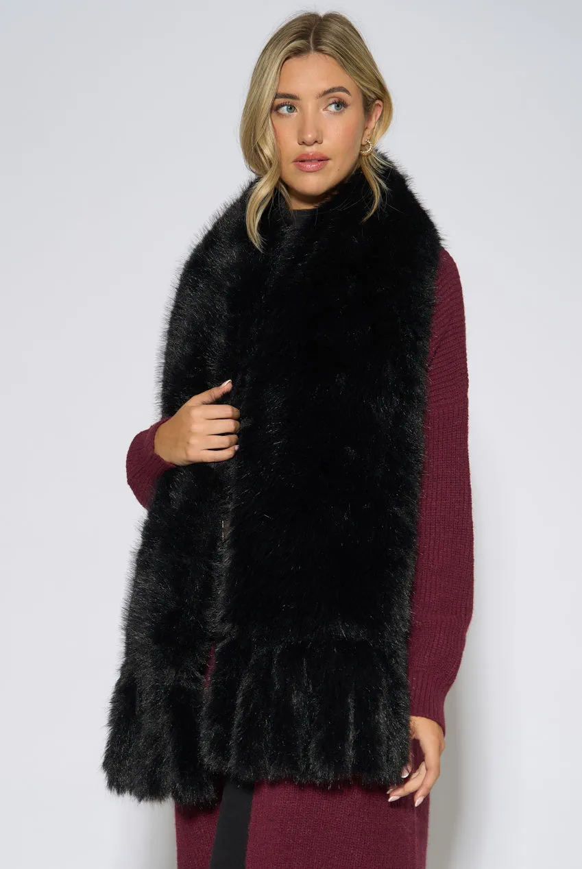 Gini London Faux Fur sciarpa nera con nappe